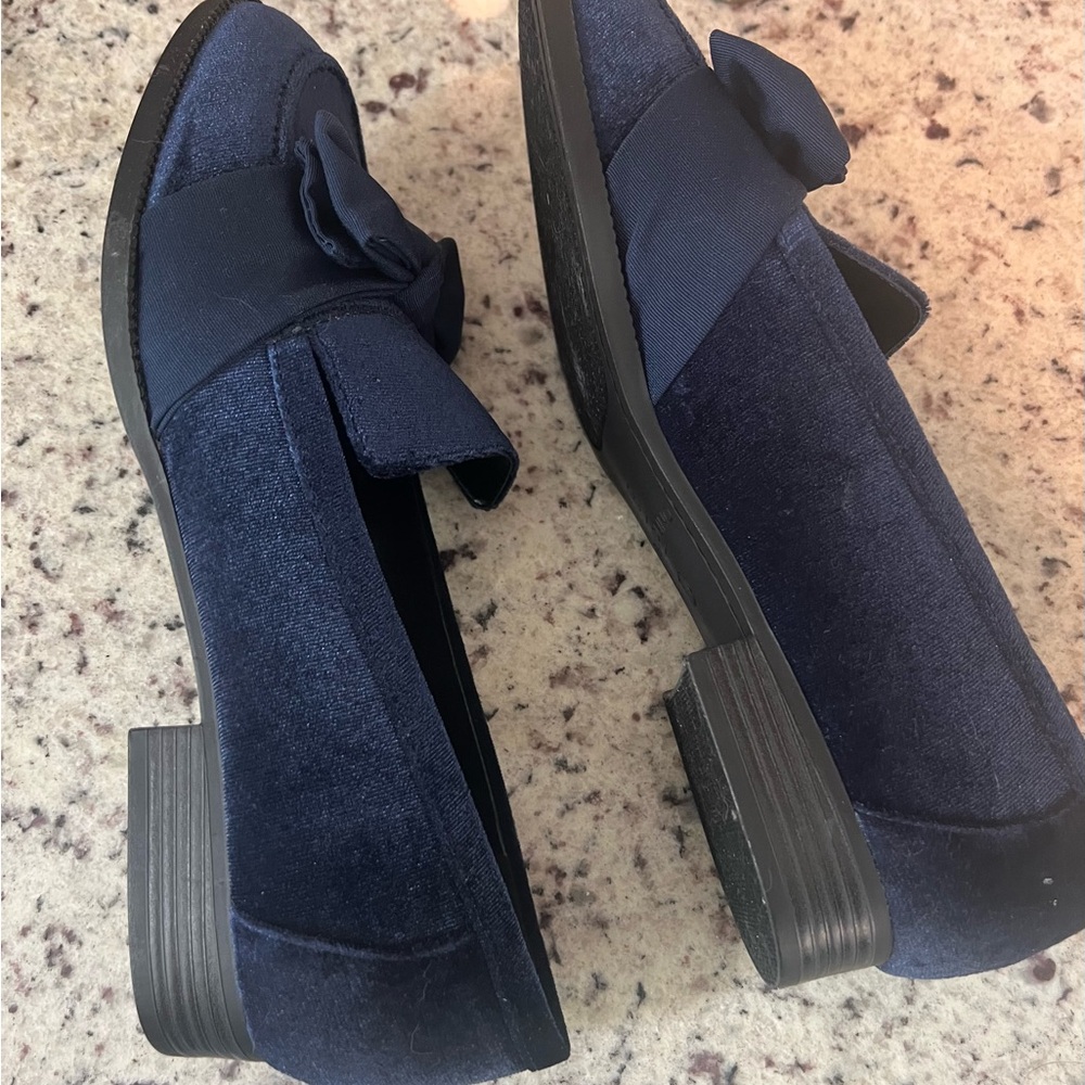 Bandolino Blue Suede Flats with Bow Detail - Picture 2 of 4